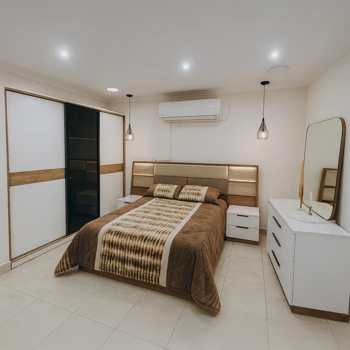 غرفة نوم "أوريون" المضيئة - تصميم متكامل بإضاءة خلفية دافئة