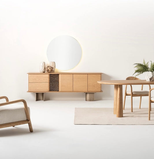 غرفة سفرة فينيسا نيو كلاسيك كاملة طاولة خشب زان وبوفيه بمرآة وكراسي بوكليه من رحايا.