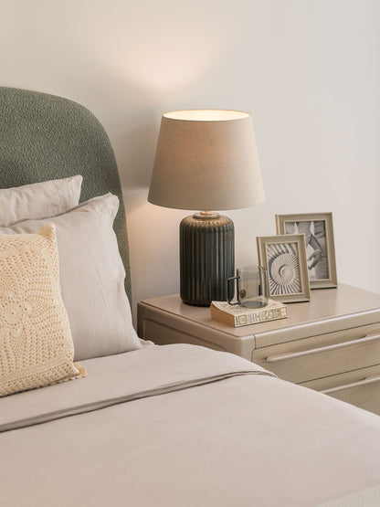 "Vanilla" Bedroom - Luxury design in light wood and olive upholstery