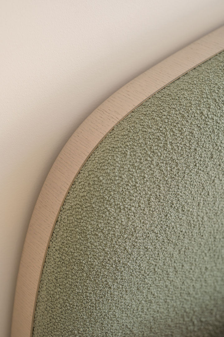 "Vanilla" Bedroom - Luxury design in light wood and olive upholstery