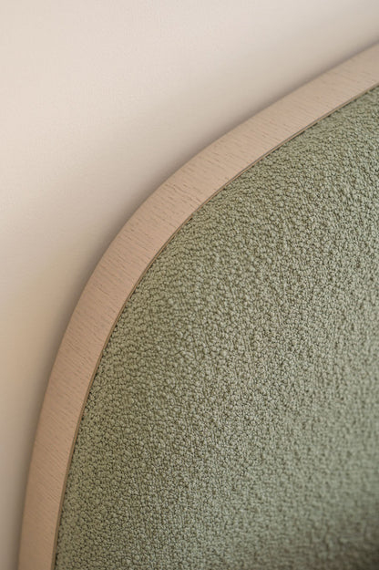 "Vanilla" Bedroom - Luxury design in light wood and olive upholstery