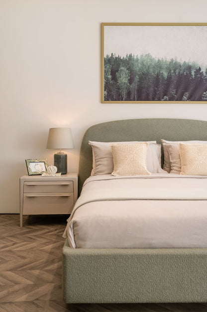 "Vanilla" Bedroom - Luxury design in light wood and olive upholstery