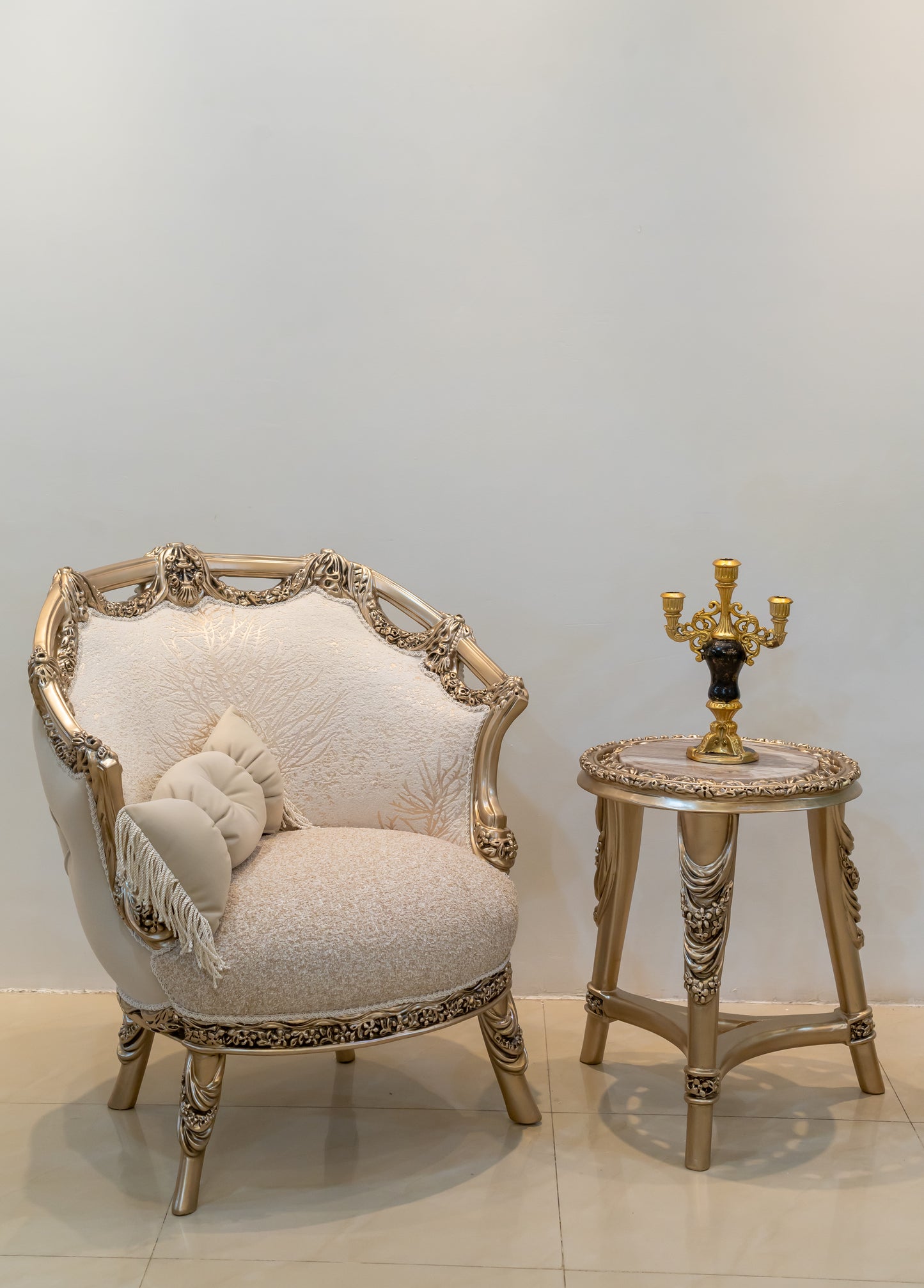 صالون العنكبوت الفاخر - 7 قطع بتشطيب ذهبي ونحت دقيق