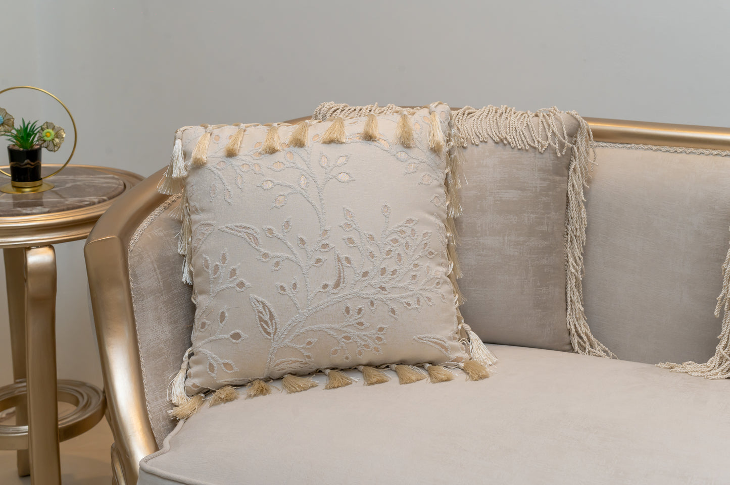 صالون الطاووس - 6 قطع نيو كلاسيك بتصميم ألترا مودرن وأقمشة تركية فاخرة