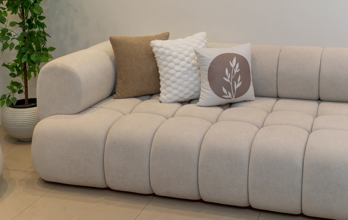 ركنه نيو بابلز - تصميم فقاعي معاصر مع فوتيه إضافي