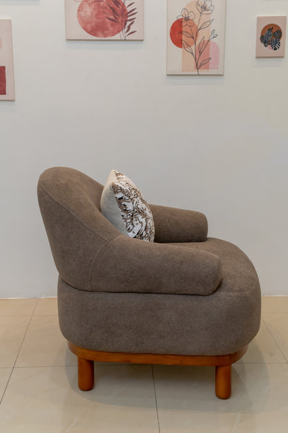 انتريه لينا - تصميم ايطالي مودرن بأرجل خشبية ظاهرة