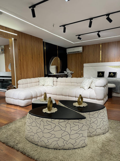 ركنة مودرن بتصميم فقاعي (bubbles) مع 3 طاولات وسط فاخرة – لون بيج فاتح