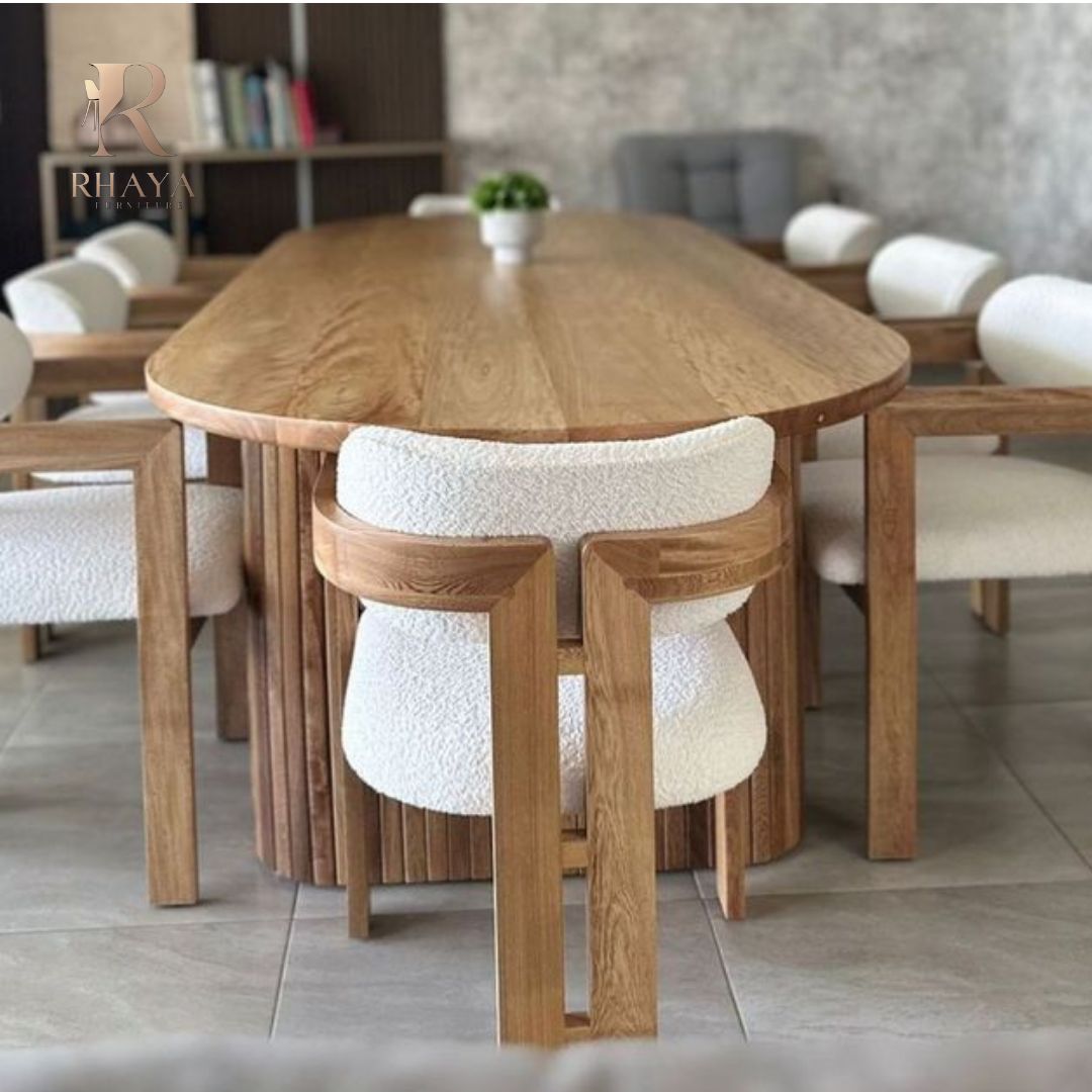 طاولة طعام "آيكون" فردانية - تصميم بيضاوي وقاعدة مُشرّحة