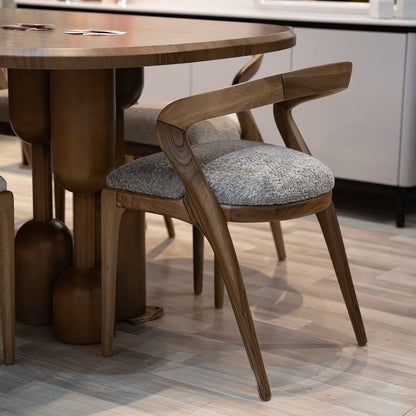 طقم سفرة بامبو - طاولة بيضاوية بقواعد منحوتة و 6 كراسي بتصميم Y