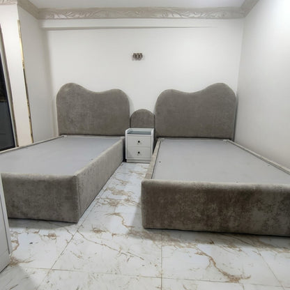 غرفة أطفال وشباب مودرن (تصميم هندسي ذكي) - دولاب بتسريحة مدمجة ودريسنج مضيء
