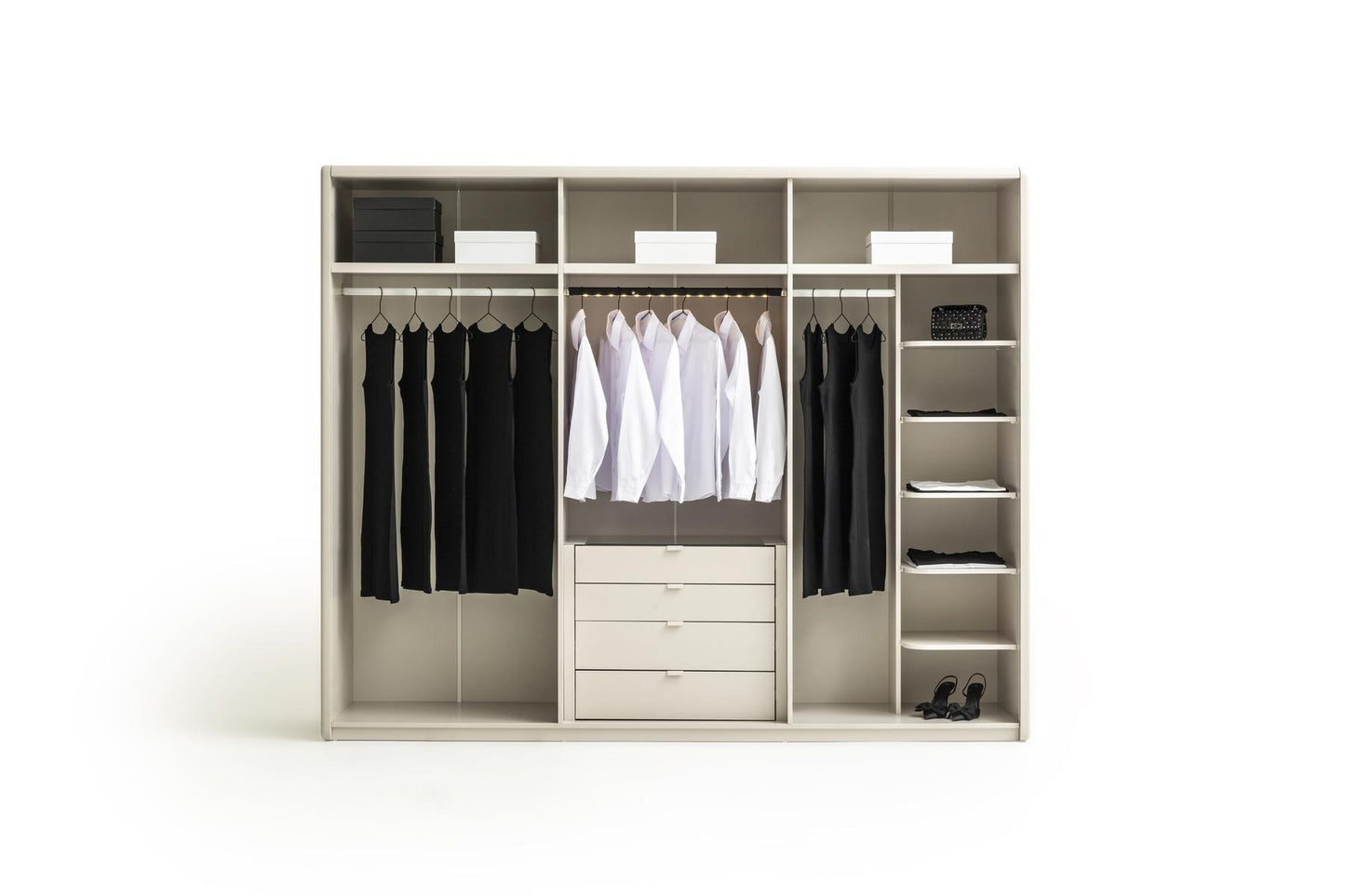 غرفة نوم "واحة" المودرن - سرير بتصميم انسيابي وتشطيبات راقية